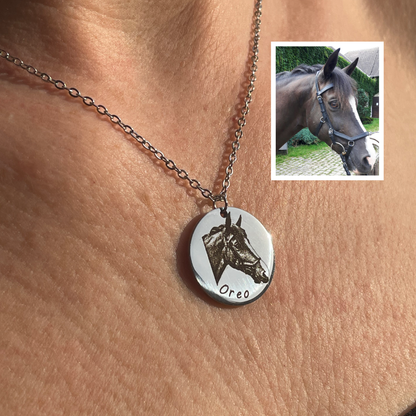 Steed Engraved Necklace - Galloperly